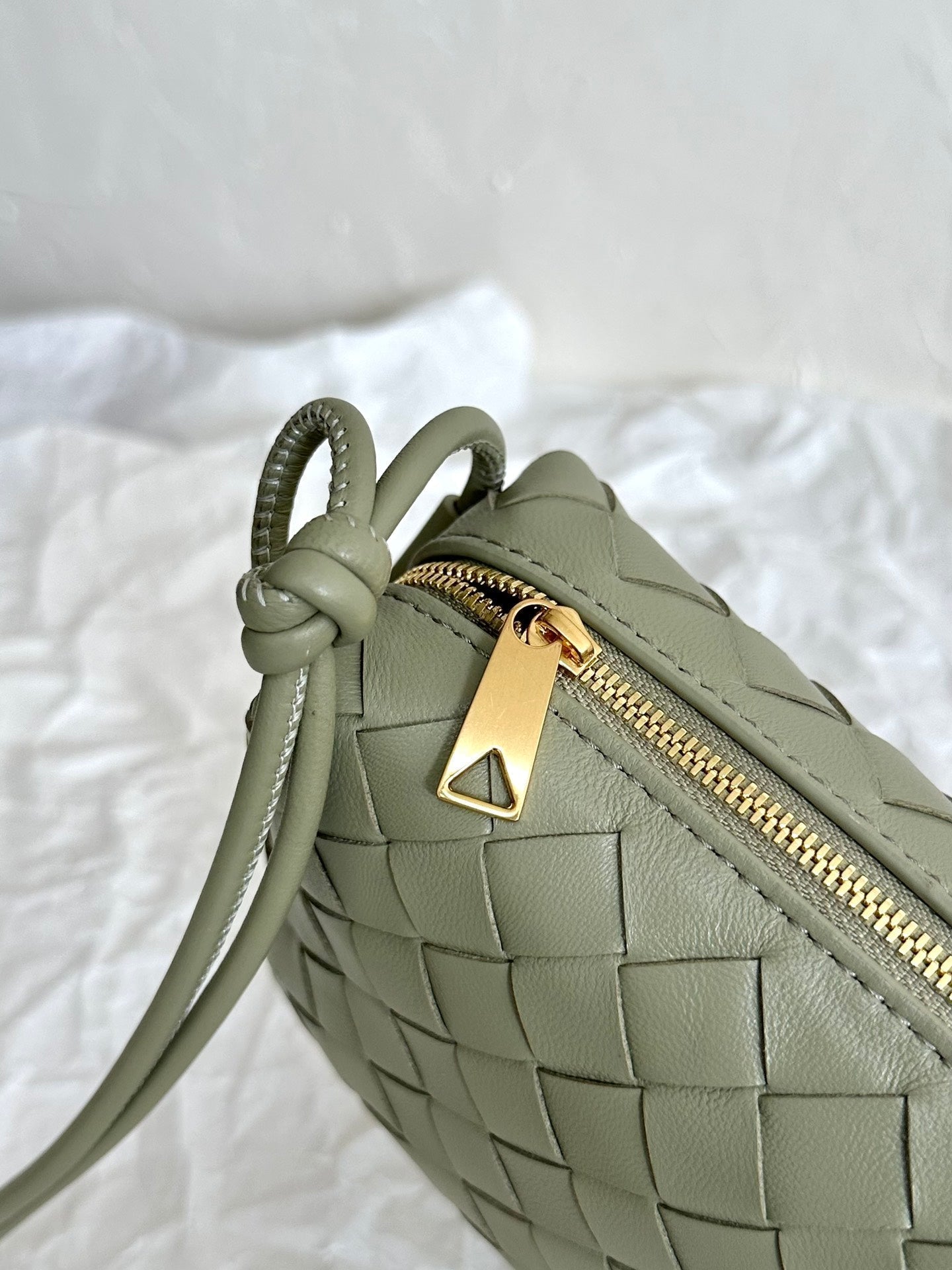 Amelia LOOP MINI 17CM KHAKI CALFSKIN Amelia