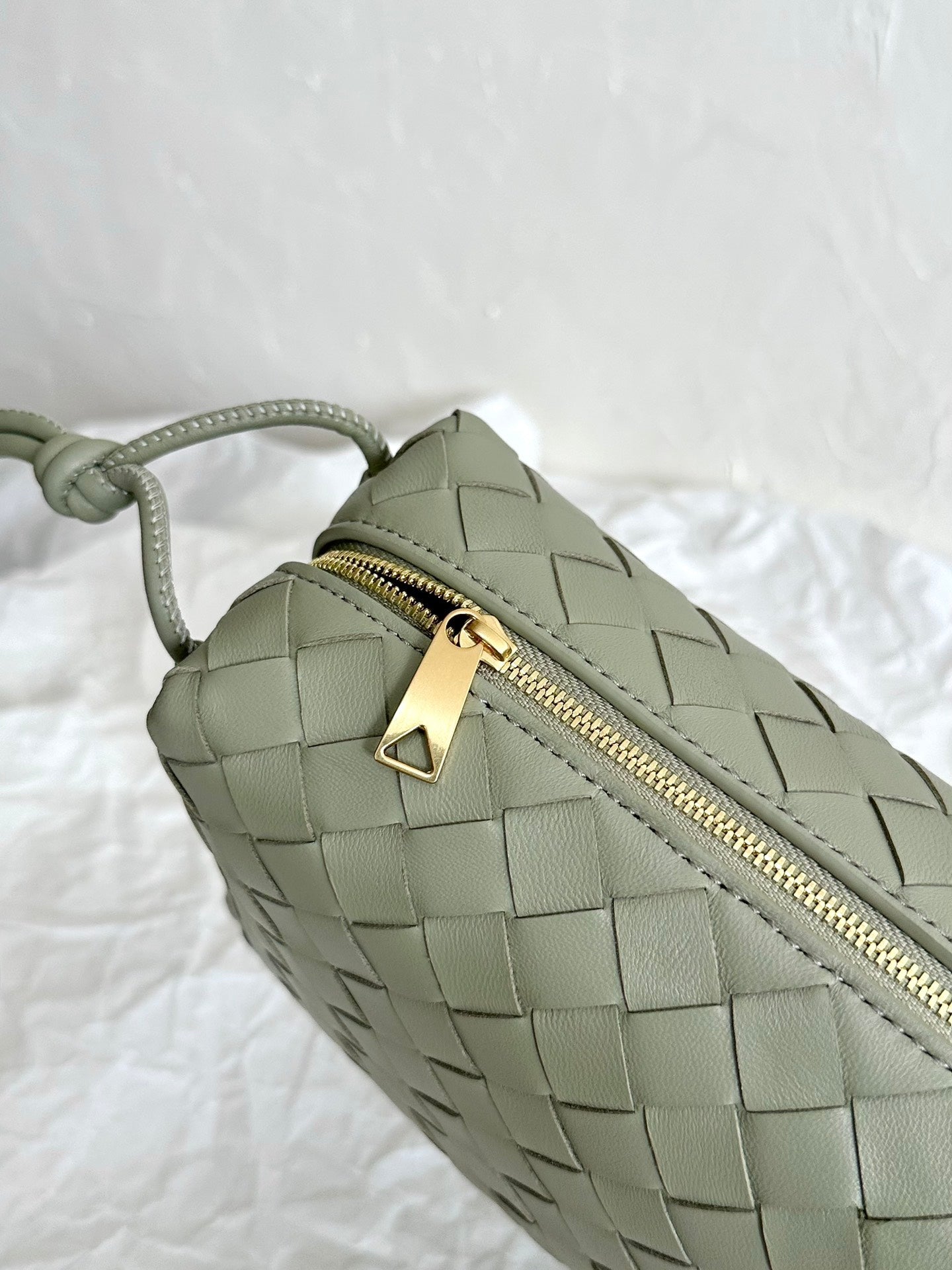 Amelia LOOP SMALL 23CM KHAKI CALFSKIN Amelia Amelia