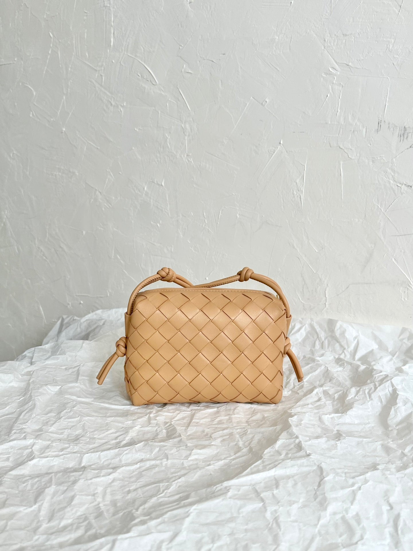 Amelia LOOP MINI 17CM BEIGE CALFSKIN