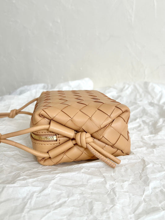 Amelia LOOP MINI 17CM BEIGE CALFSKIN Amelia Amelia