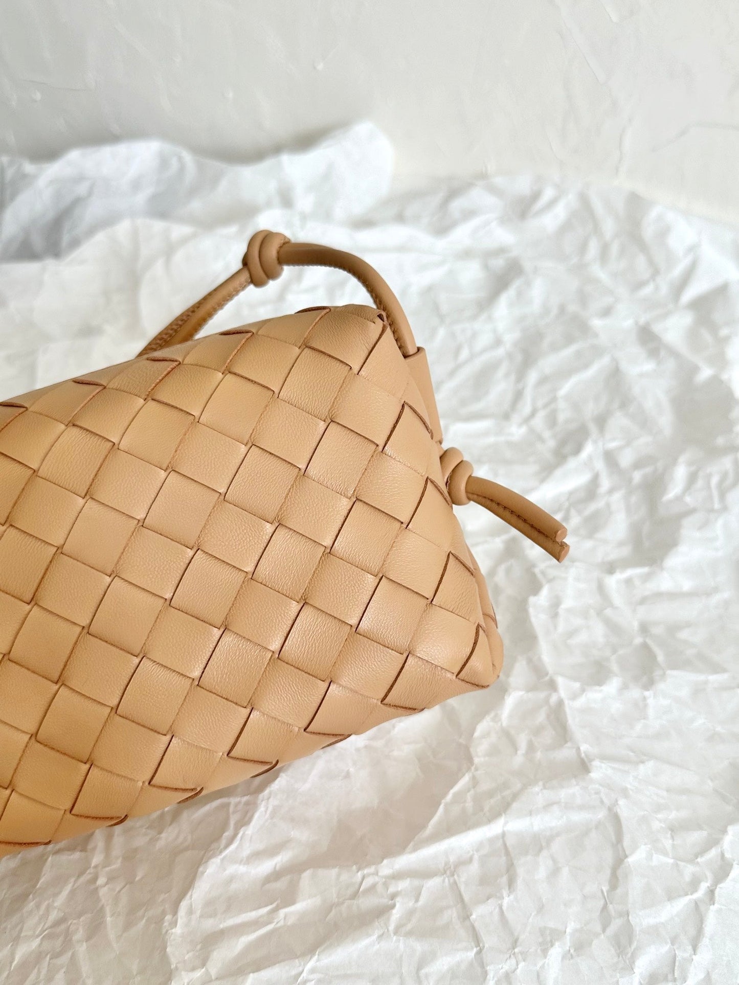 Amelia LOOP MINI 17CM BEIGE CALFSKIN Amelia