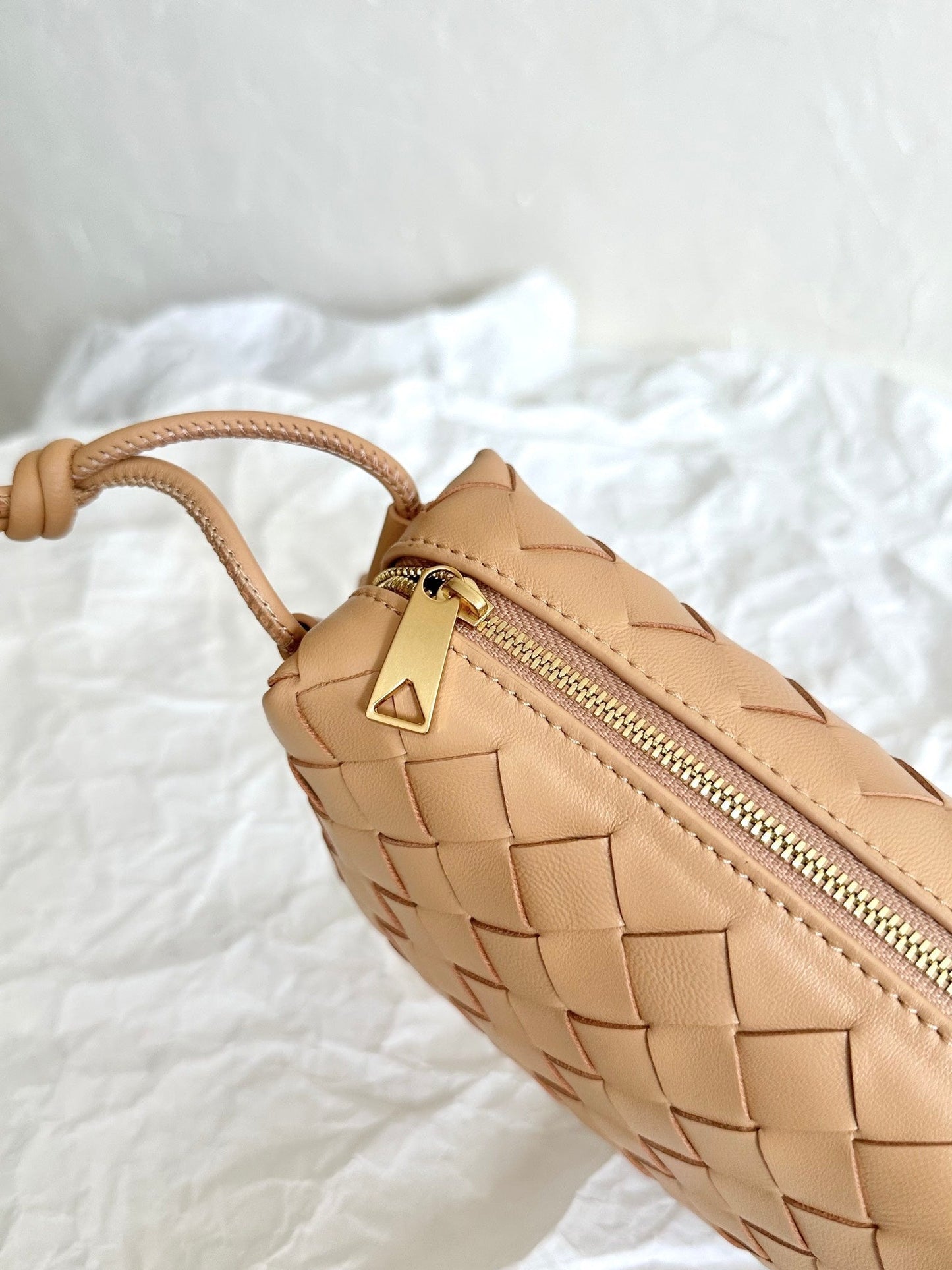 Amelia LOOP MINI 17CM BEIGE CALFSKIN Amelia