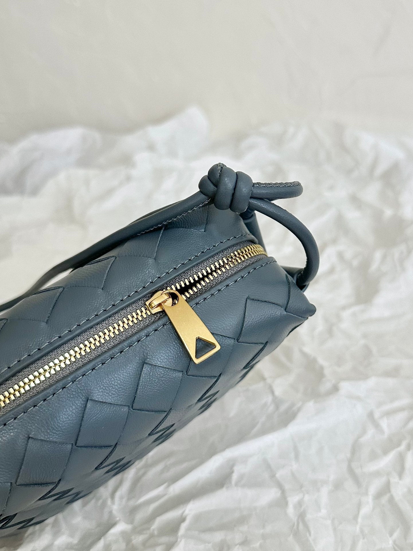 Amelia LOOP MINI 17CM GREY CALFSKIN Amelia Amelia