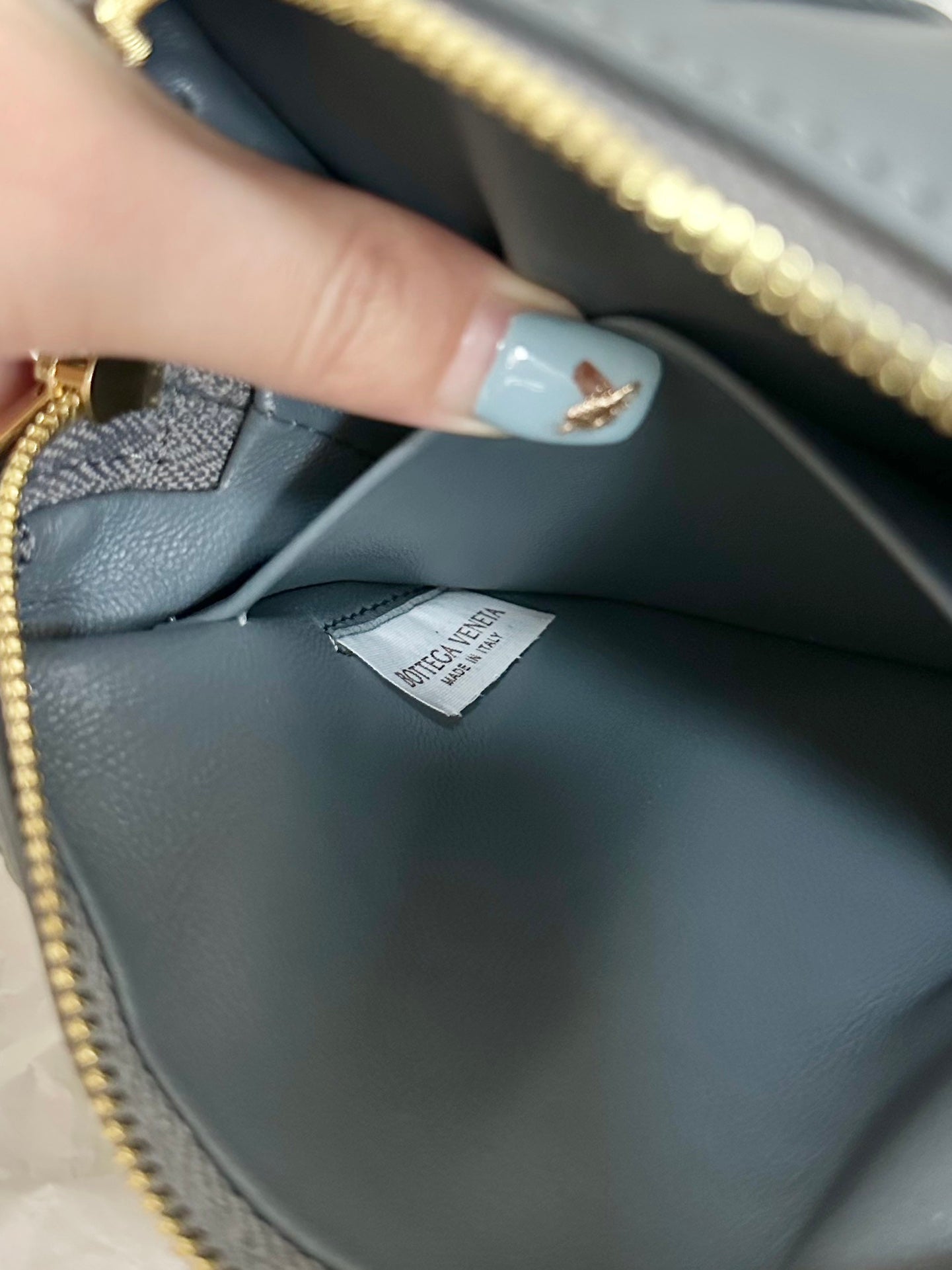 Amelia LOOP MINI 17CM GREY CALFSKIN Amelia Amelia