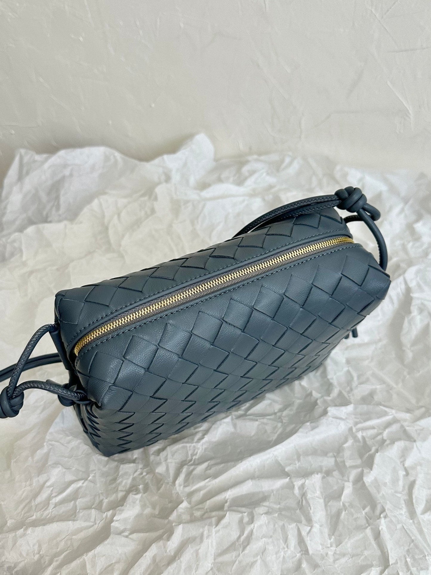 Amelia LOOP SMALL 23CM GREY CALFSKIN Amelia