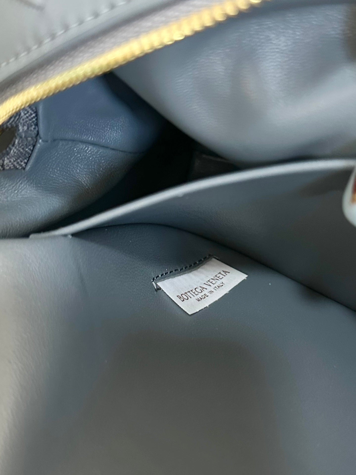 Amelia LOOP SMALL 23CM GREY CALFSKIN Amelia Amelia