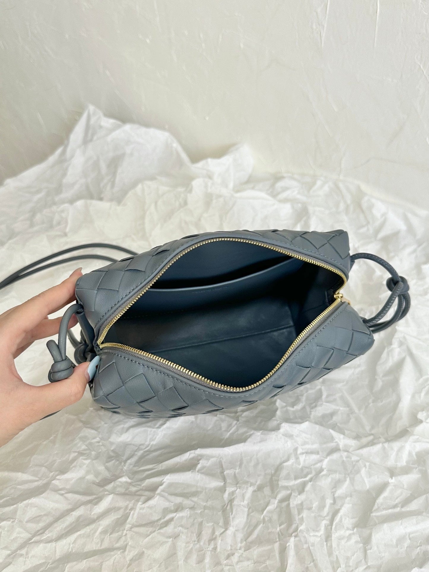 Amelia LOOP SMALL 23CM GREY CALFSKIN