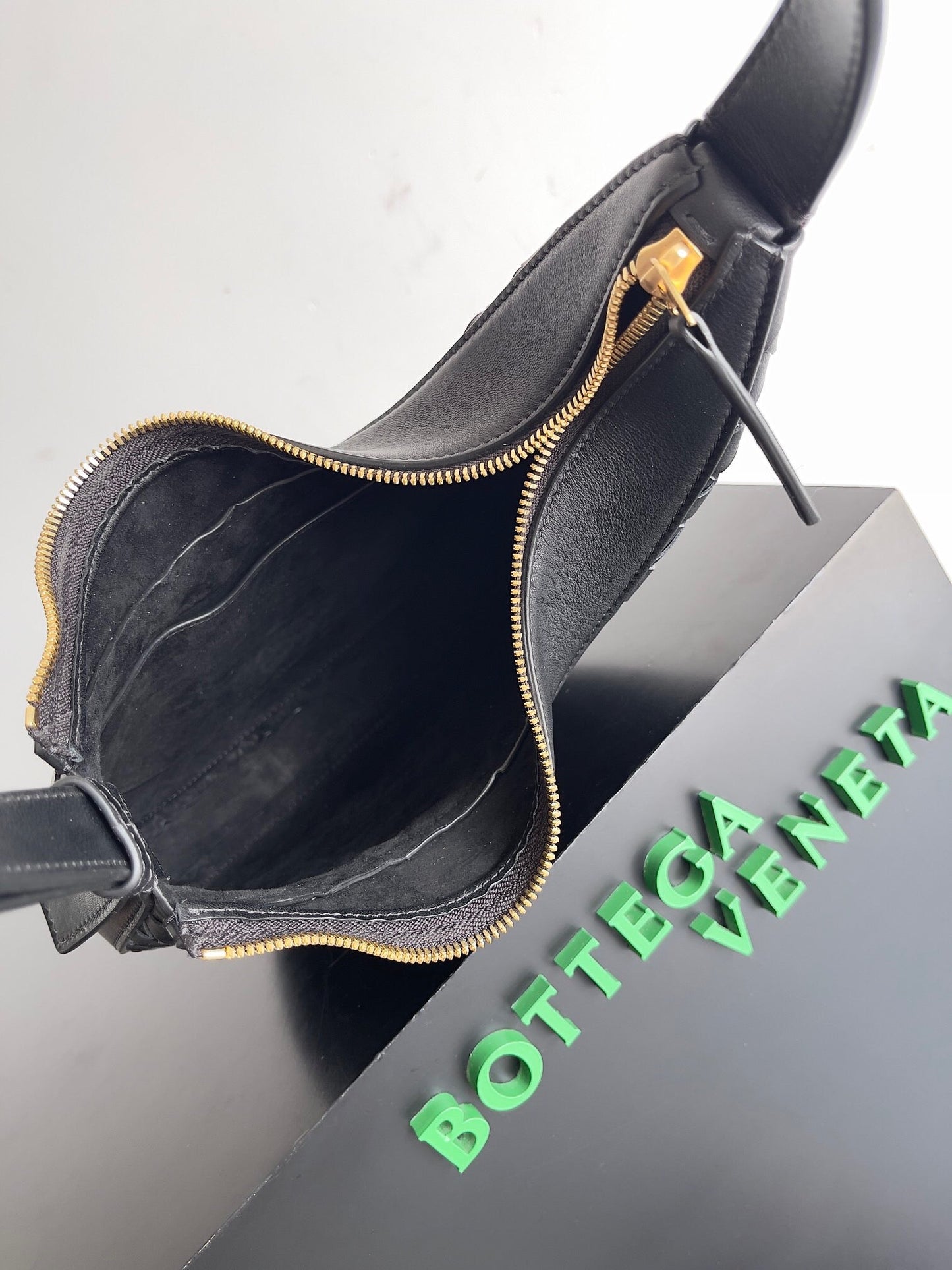 Amelia SMALL DROP 32CM BLACK LAMBSKIN Amelia