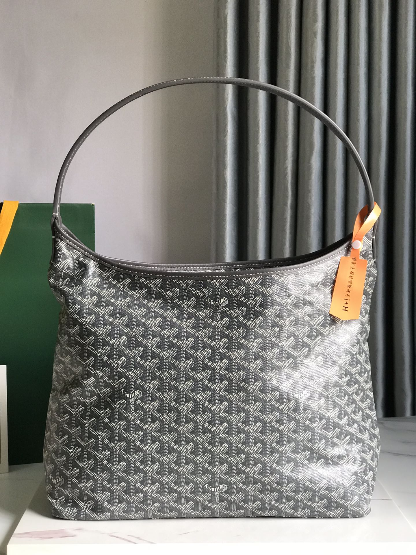 HOBO BOHEME 42CM GREY CANVAS Amelia Amelia