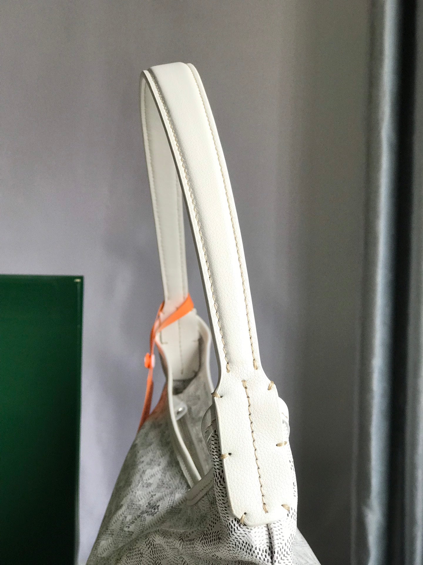 HOBO BOHEME 42CM WHITE CANVAS Amelia Amelia