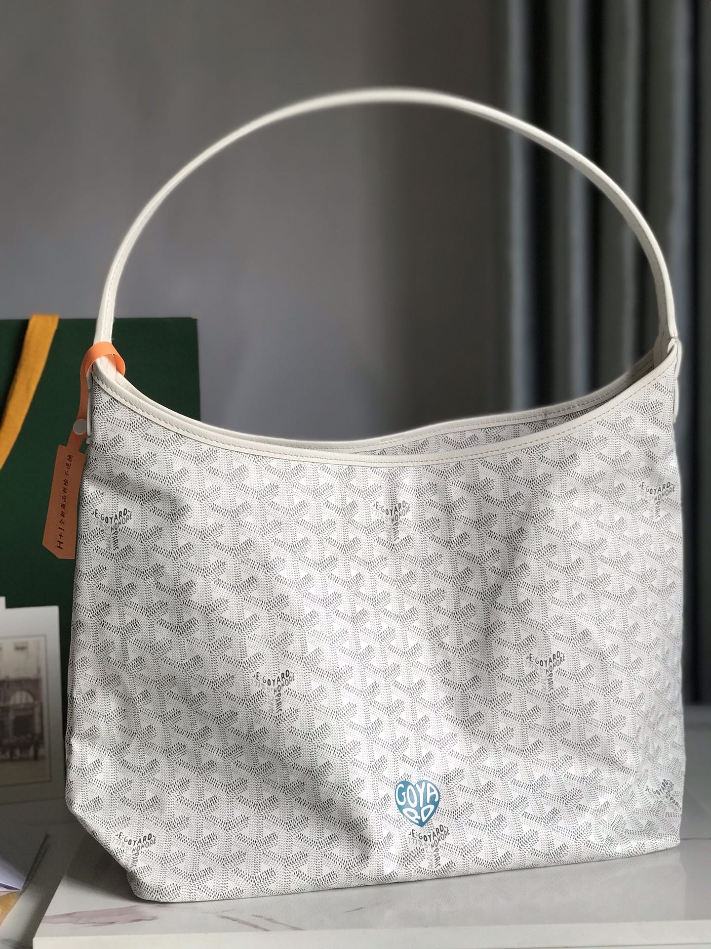 HOBO BOHEME 42CM WHITE CANVAS Amelia Amelia