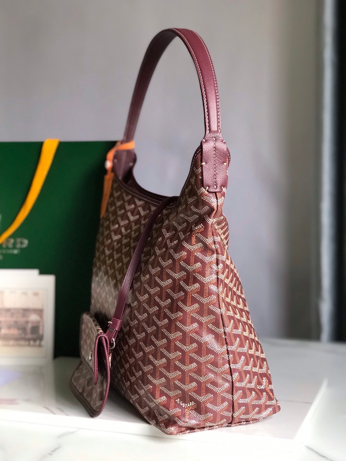HOBO BOHEME 42CM RED CANVAS Amelia Amelia