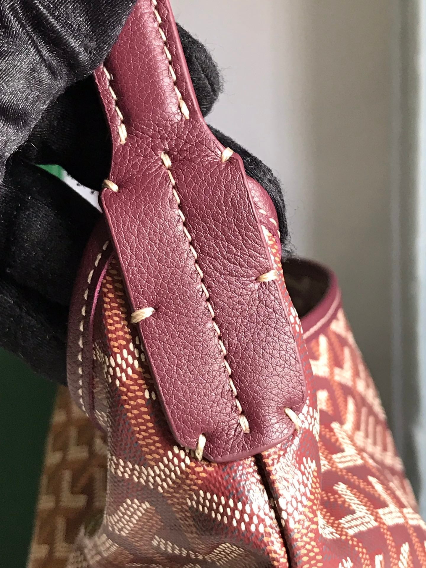 HOBO BOHEME 42CM RED CANVAS Amelia
