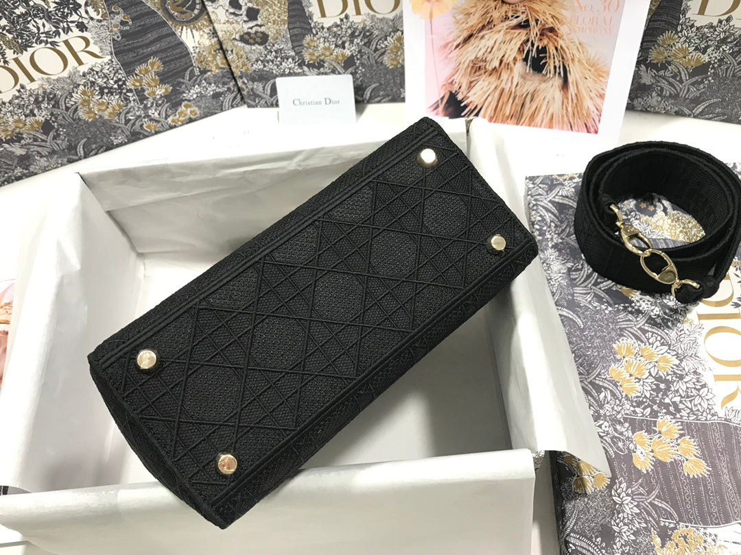 MEDIUM LADY D-LITE 24 BLACK CANNANGE EMBROIDERY Amelia