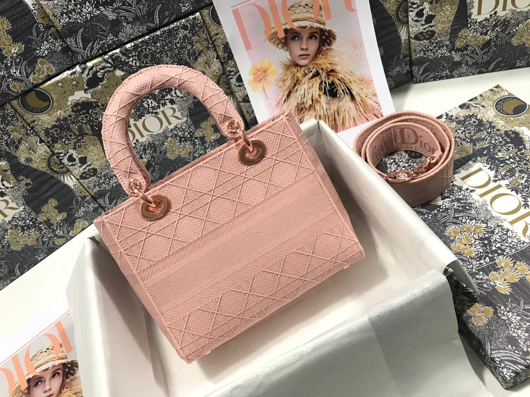 MEDIUM LADY D-LITE 24 PINK CANNAGE EMBROIDERY Amelia