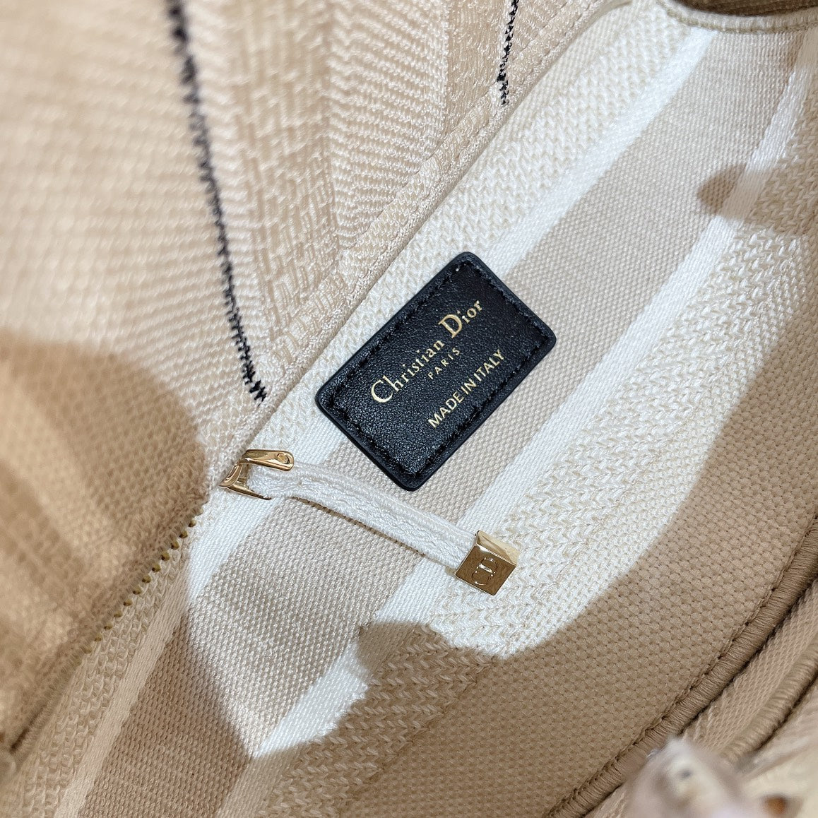 MEDIUM LADY-DLITE BAG BEIGE STRIPES EMBROIDERY Amelia
