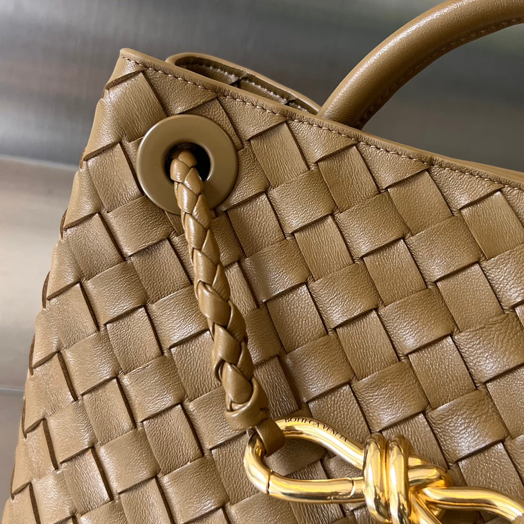 Amelia SMALL ANDIAMO 25CM BROWN LAMBSKIN Amelia