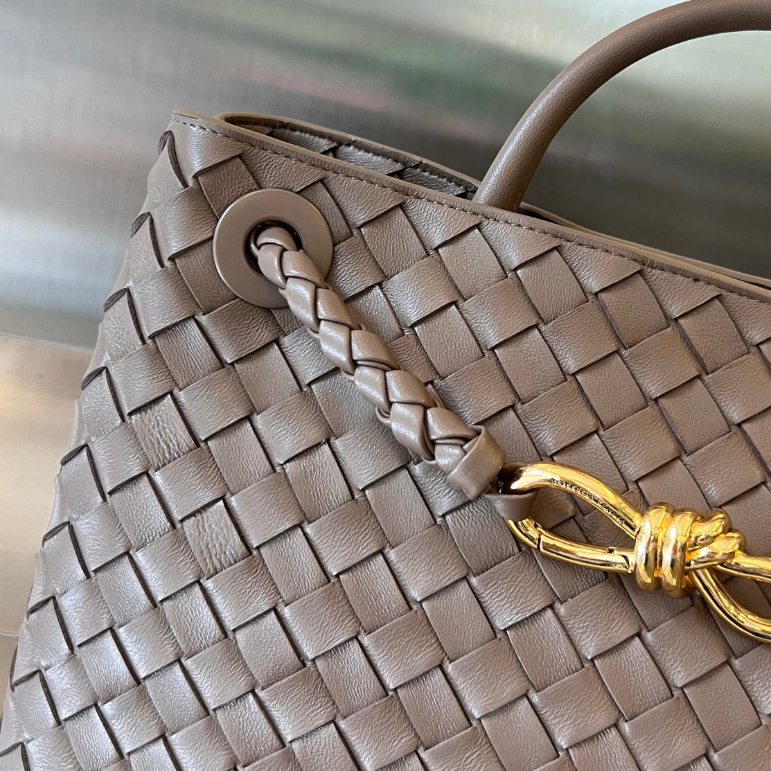 Amelia MEDIUM ANDIAMO 32CM CHOCOLATE LAMBSKIN Amelia
