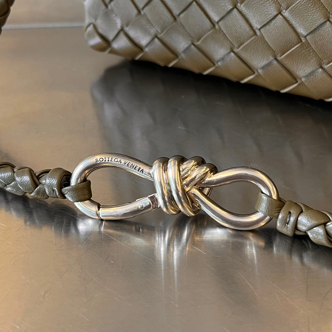 Amelia SMALL ANDIAMO 25CM DARK OLIVE LAMBSKIN