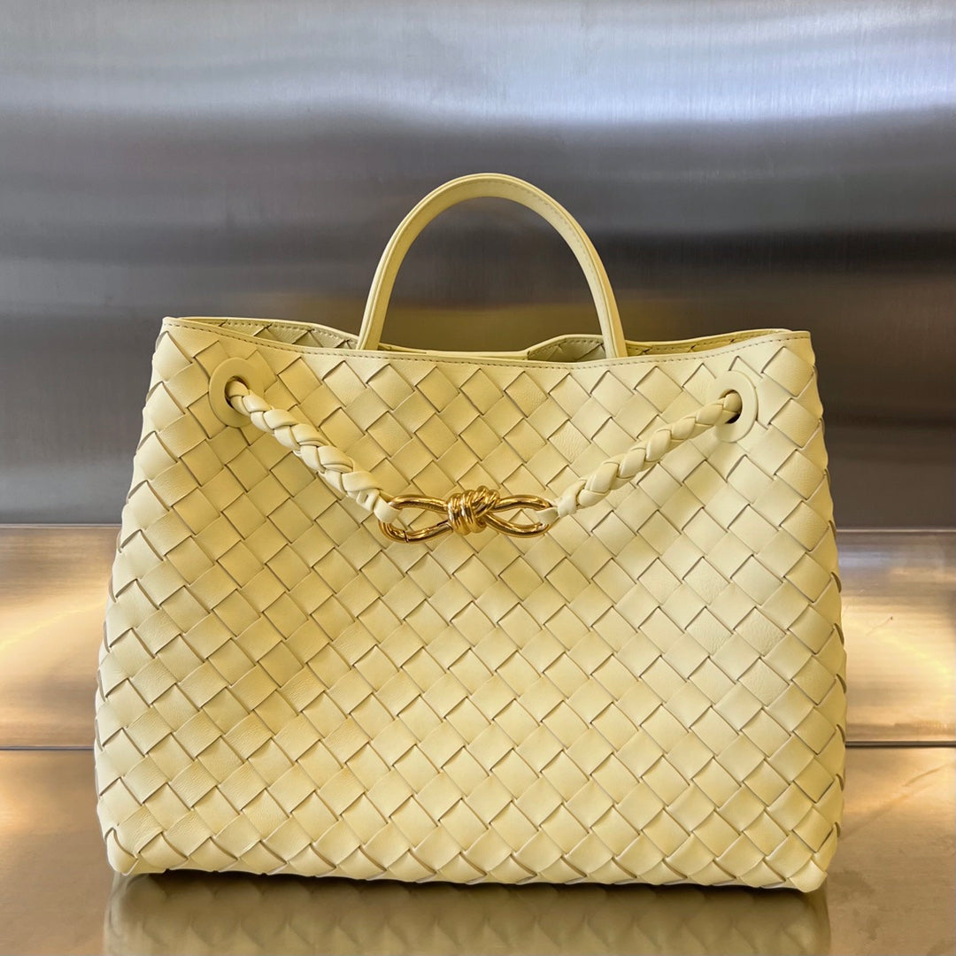 Amelia MEDIUM ANDIAMO 32CM LIME LAMBSKIN Amelia Amelia