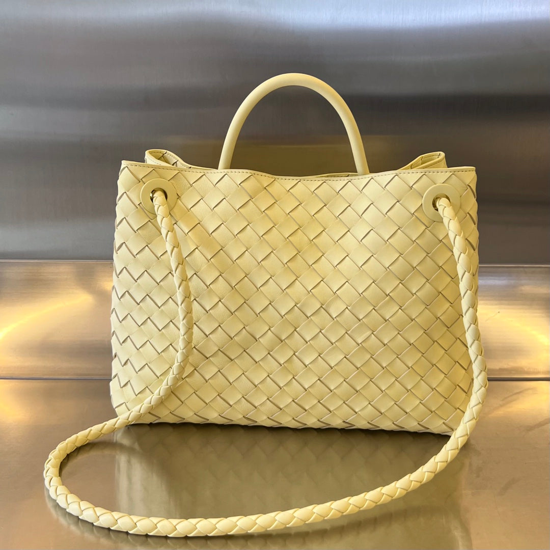 Amelia MEDIUM ANDIAMO 32CM LIME LAMBSKIN Amelia