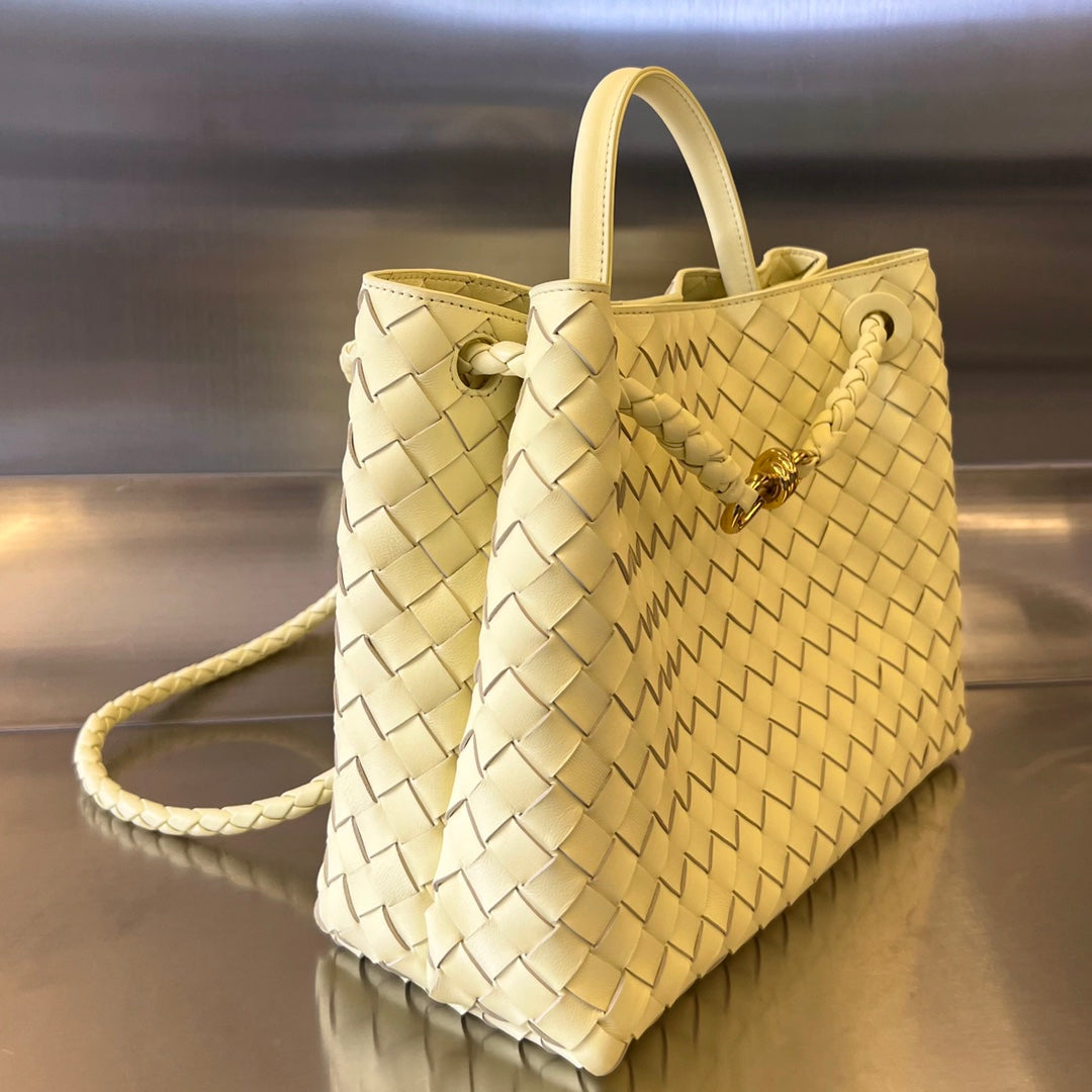 Amelia MEDIUM ANDIAMO 32CM LIME LAMBSKIN