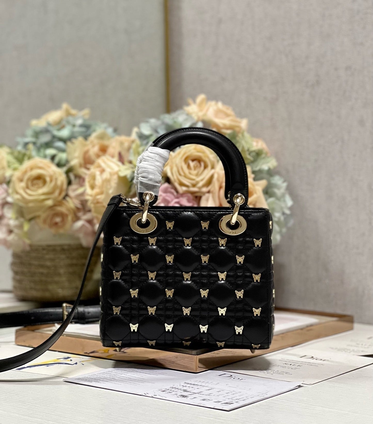 SMALL LADY 20 BUTTERFLY STUD BLACK LAMBSKIN Amelia