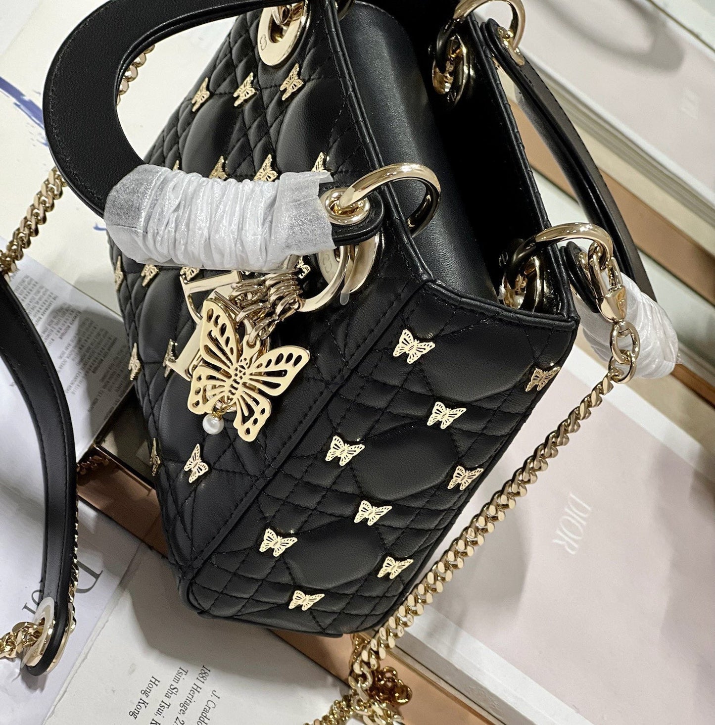 MINI LADY 17 BUTTERFLY STUD BLACK LAMBSKIN Amelia