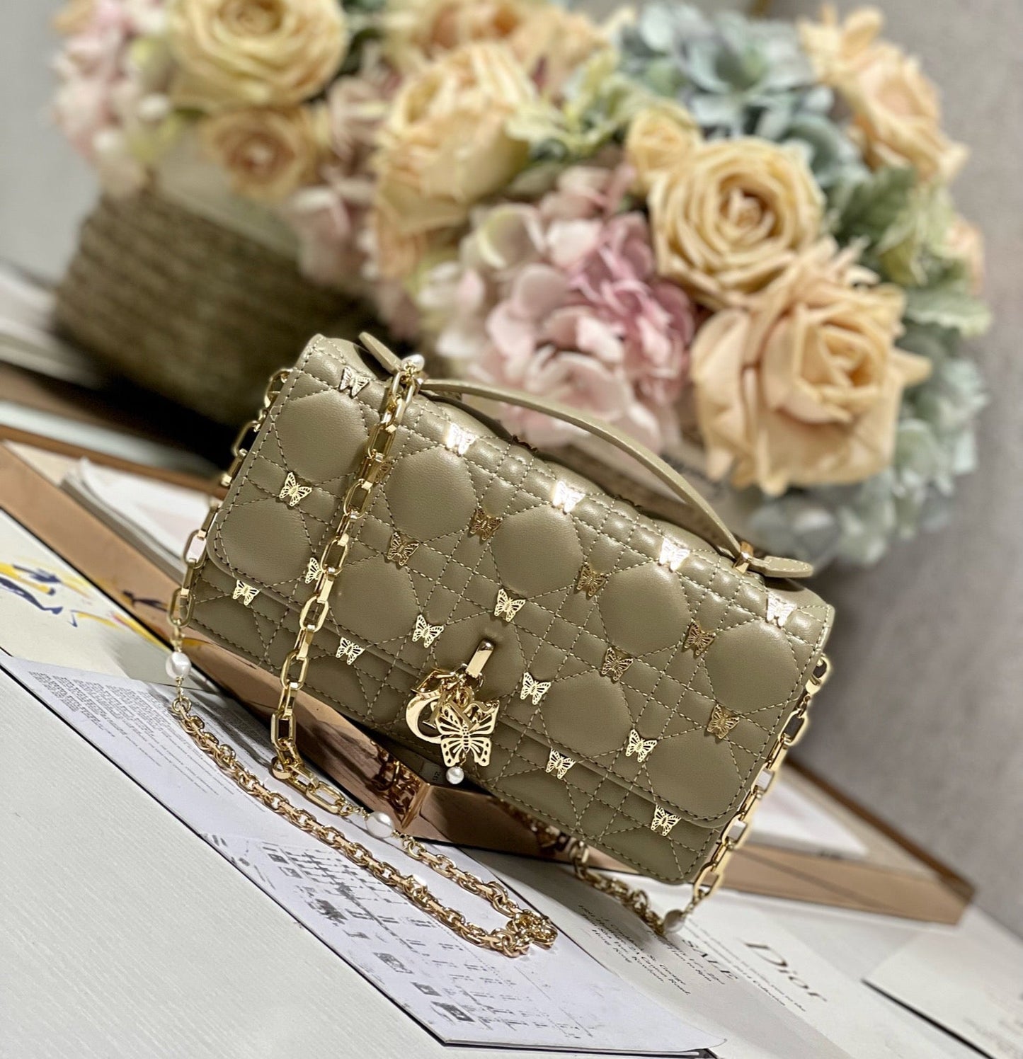 MISS LADY 21 BUTTERFLY STUD OLIVE LAMBSKIN Amelia