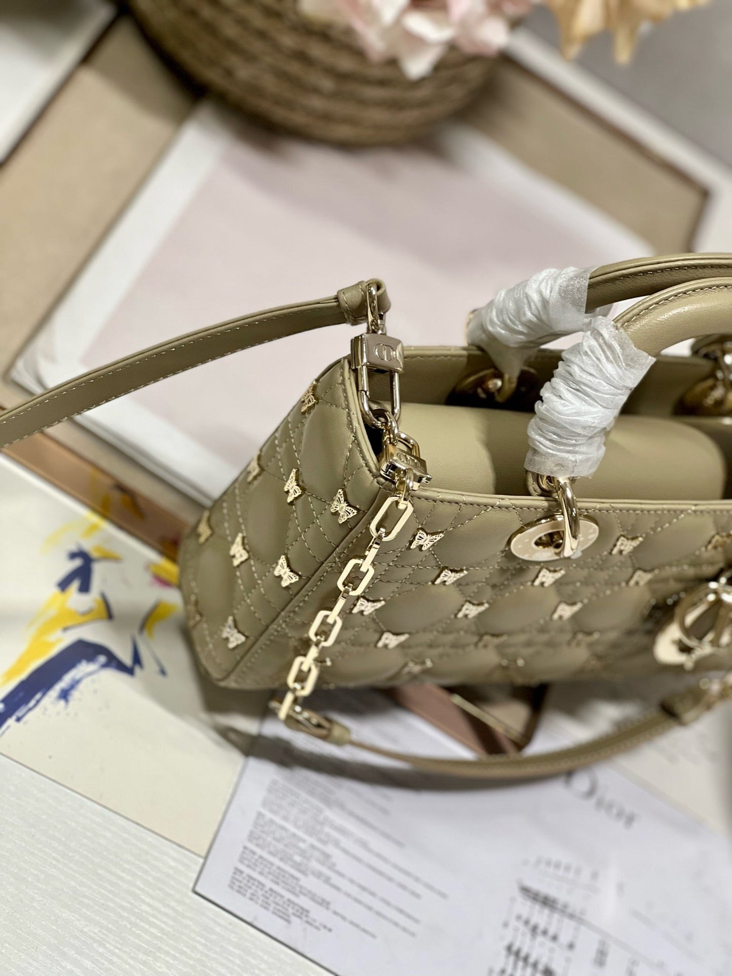 MEDIUM LADY D-JOY 26 BUTTERFLY STUD OLIVE LAMBSKIN Amelia