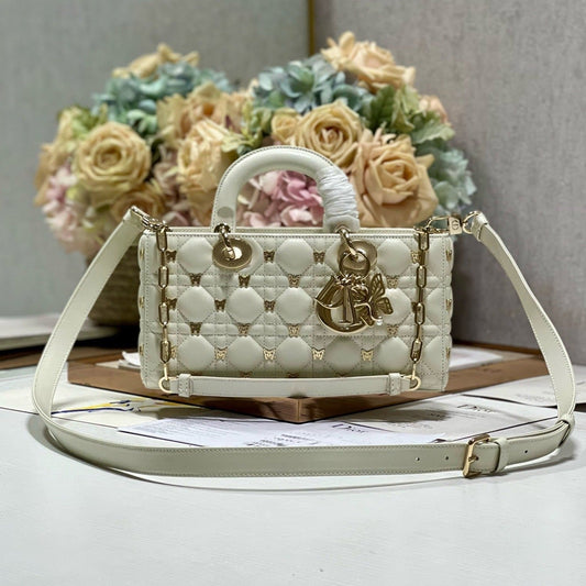 MEDIUM LADY D-JOY 26 BUTTERFLY STUD WHITE LAMBSKIN Amelia