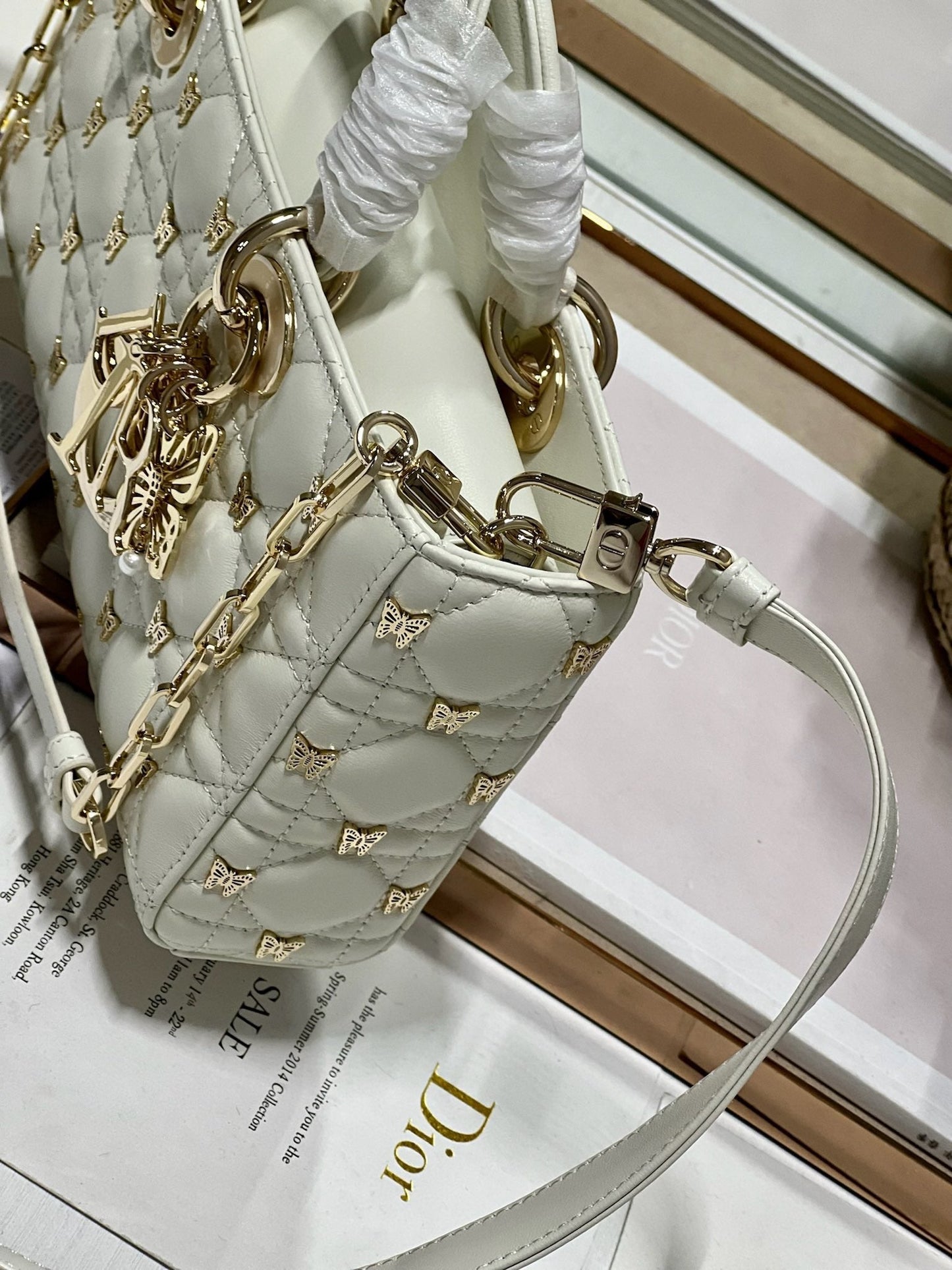MEDIUM LADY D-JOY 26 BUTTERFLY STUD WHITE LAMBSKIN Amelia