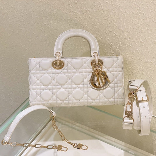 MEDIUM LADY D-JOY 26 WHITE LAMBSKIN Amelia