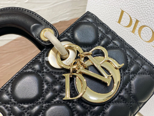 SMALL LADY D-JOY 22 BLACK LAMBSKIN Amelia