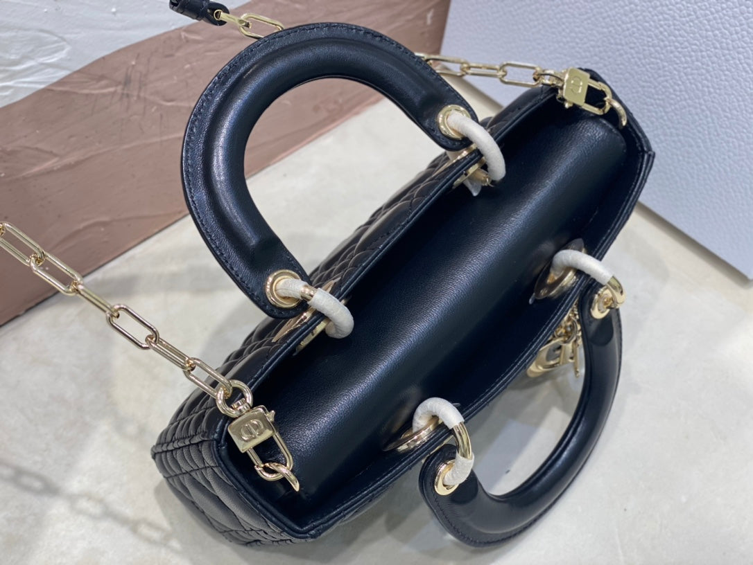 SMALL LADY D-JOY 22 BLACK LAMBSKIN Amelia