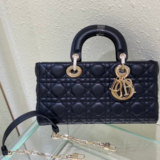 MEDIUM LADY D-JOY 26 BLACK LAMBSKIN Amelia