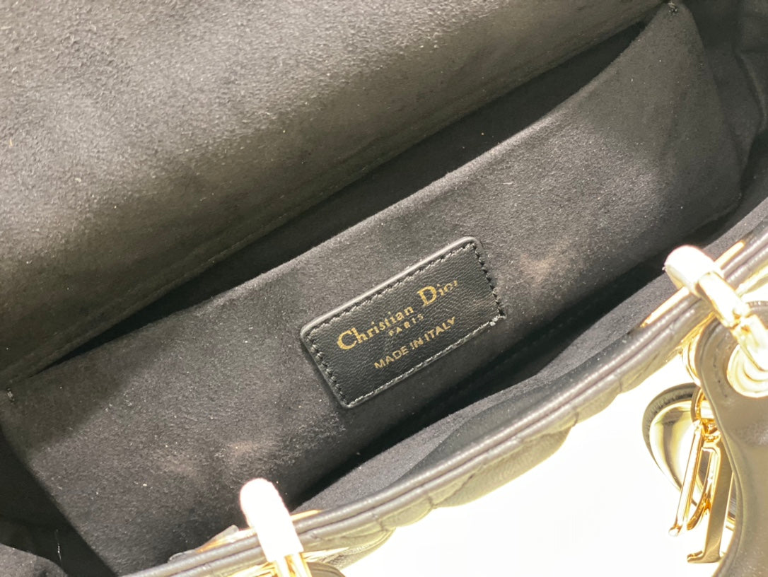 MEDIUM LADY D-JOY 26 BLACK LAMBSKIN Amelia