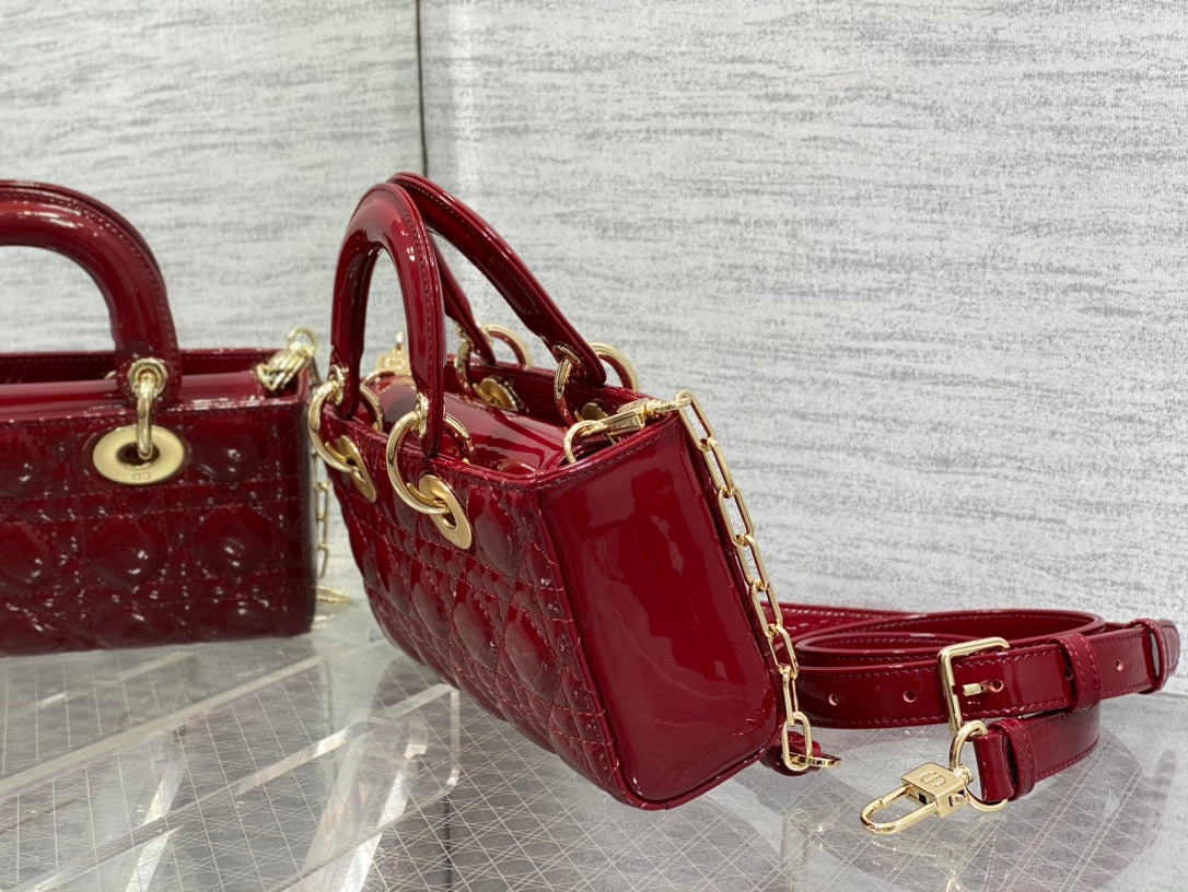 SMALL LADY D-JOY 22 RED PATENT CALFSKIN Amelia