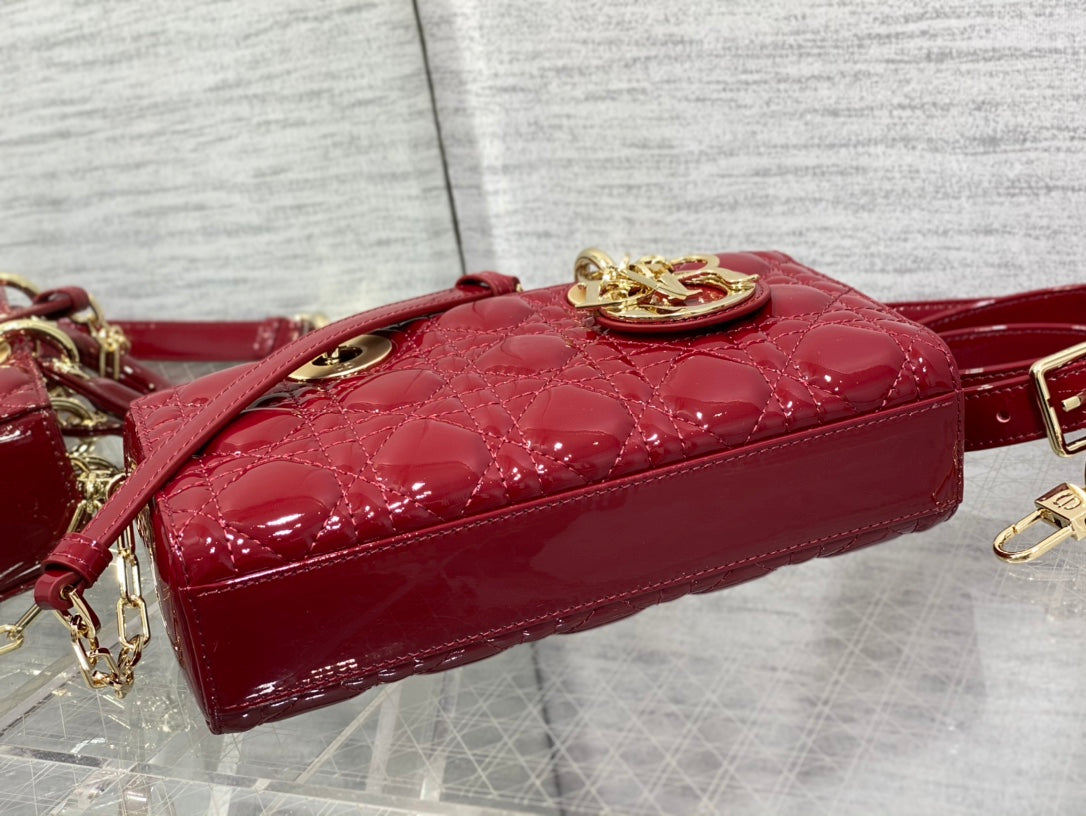 SMALL LADY D-JOY 22 RED PATENT CALFSKIN Amelia