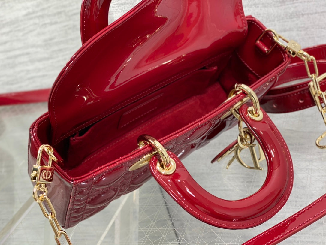 SMALL LADY D-JOY 22 RED PATENT CALFSKIN Amelia