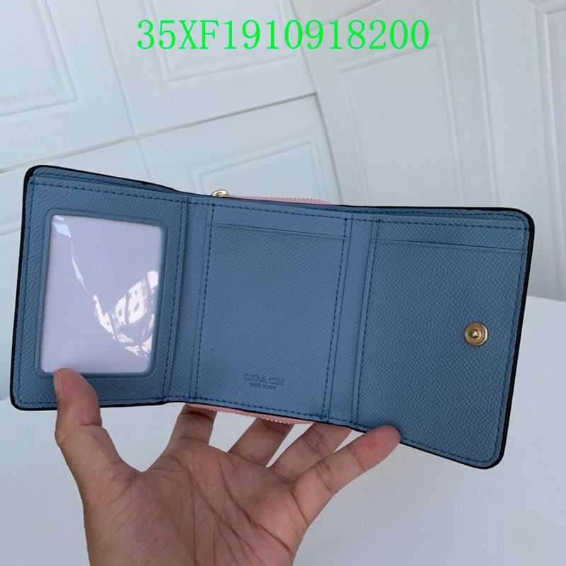 Amelia - CAH Wallet - 070