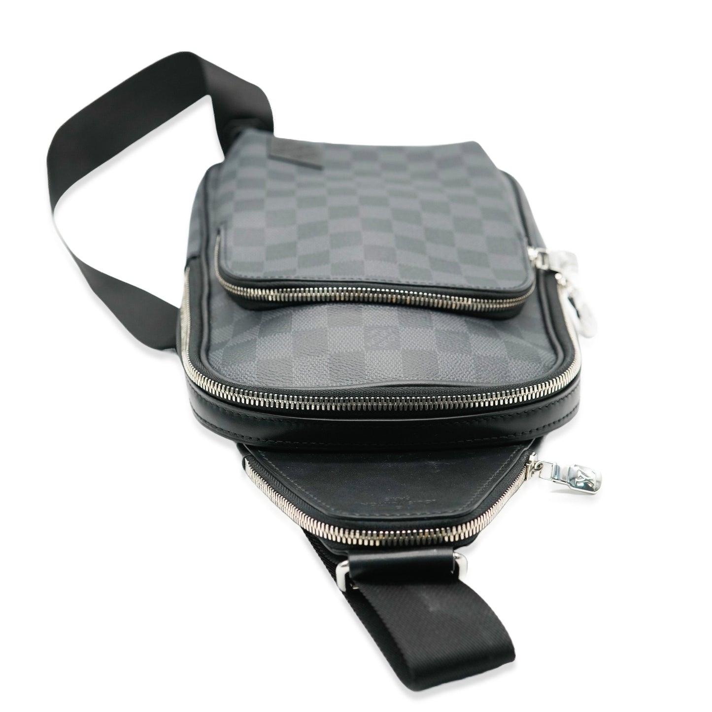 Louis Vuitton Louis Vuitton Damier Graphite Canvas Avenue Slingbag