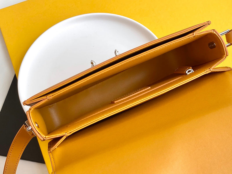 Amelia - YSL Bag - 4153