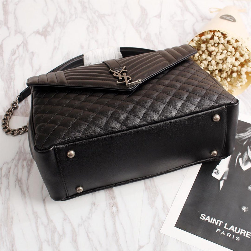 Amelia - YSL Bag - 2800