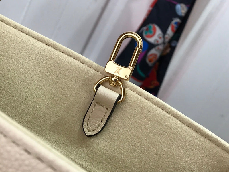 Fan Fashion Lu-Vi bags - 17631