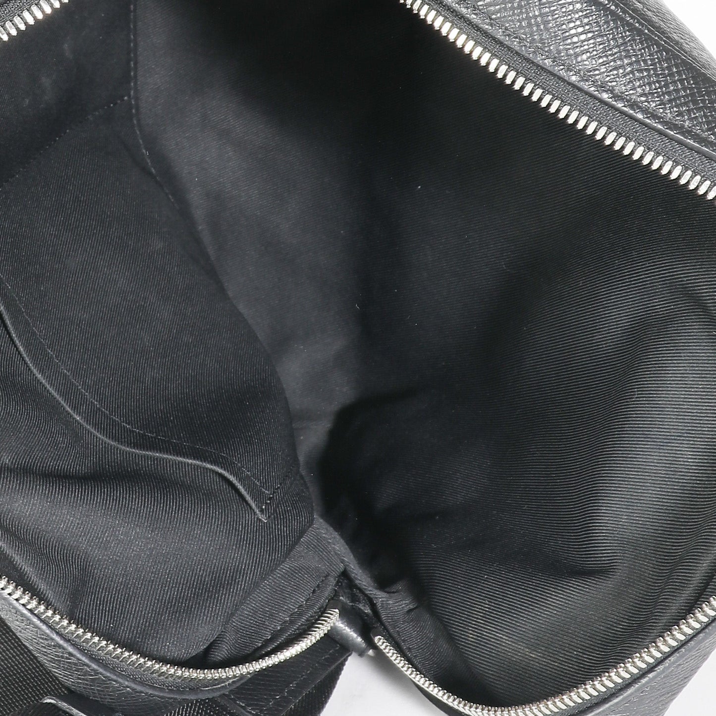 Louis Vuitton Black Taiga Alex Messenger PM