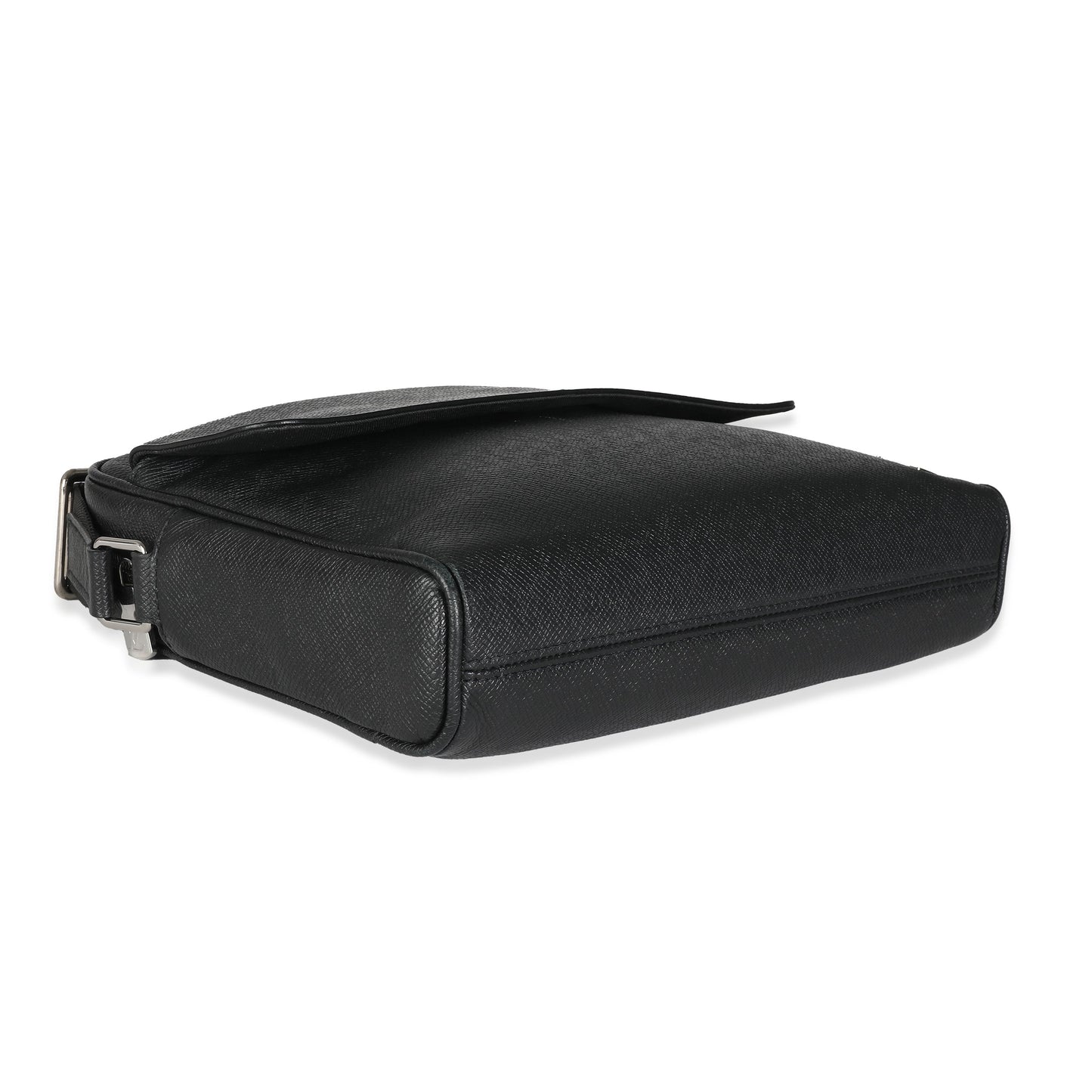 Louis Vuitton Black Taiga Alex Messenger PM