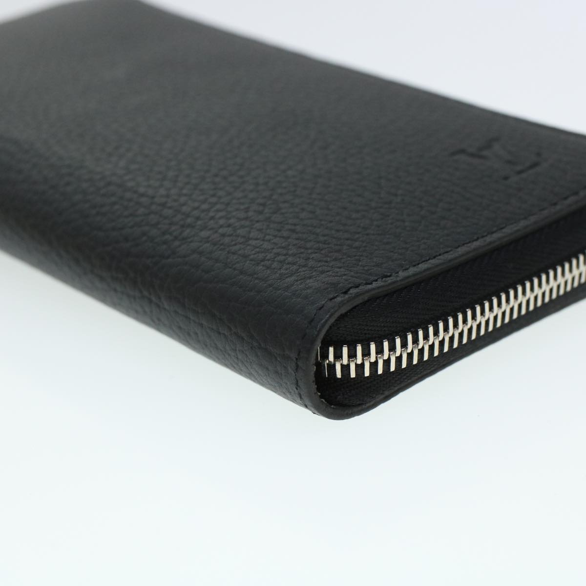 LOUIS VUITTON Zippy Wallet Vertical