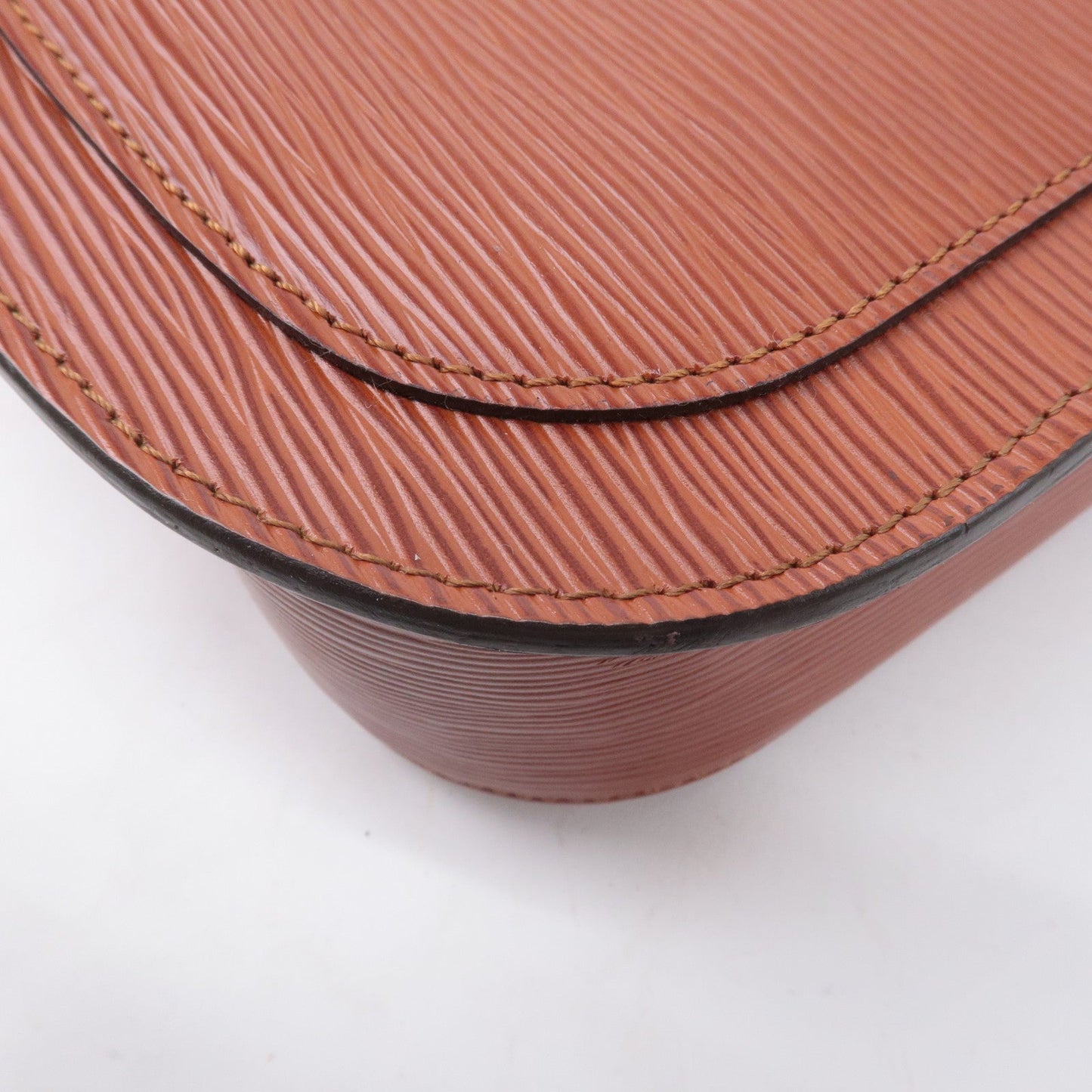Louis Vuitton Epi Saint Cloud Shoulder Bag Kenya Brown M52193