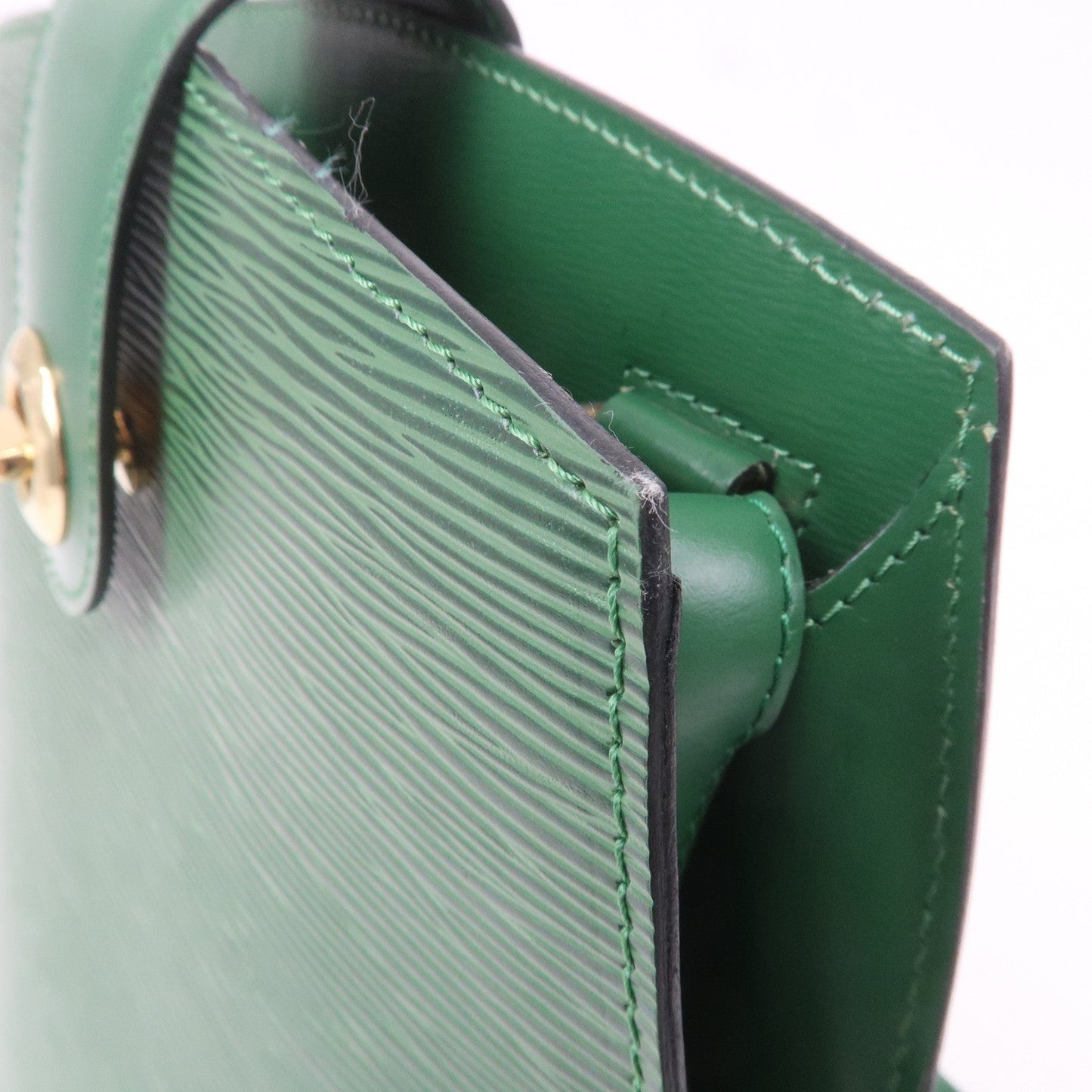 Louis Vuitton Epi Cluny Shoulder Bag Borneo Green M52254